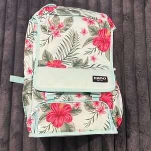 Igloo Floral Backpack with Red and Green Design